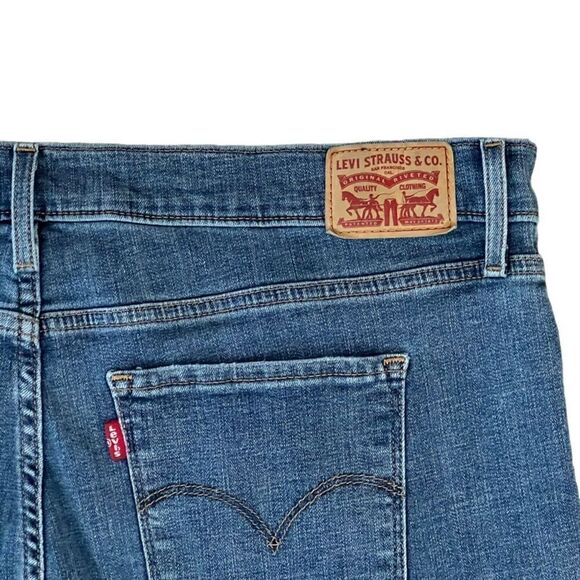 Levi's Women's 312 Shaping Slim Jeans size 34 - Picture 9 of 10